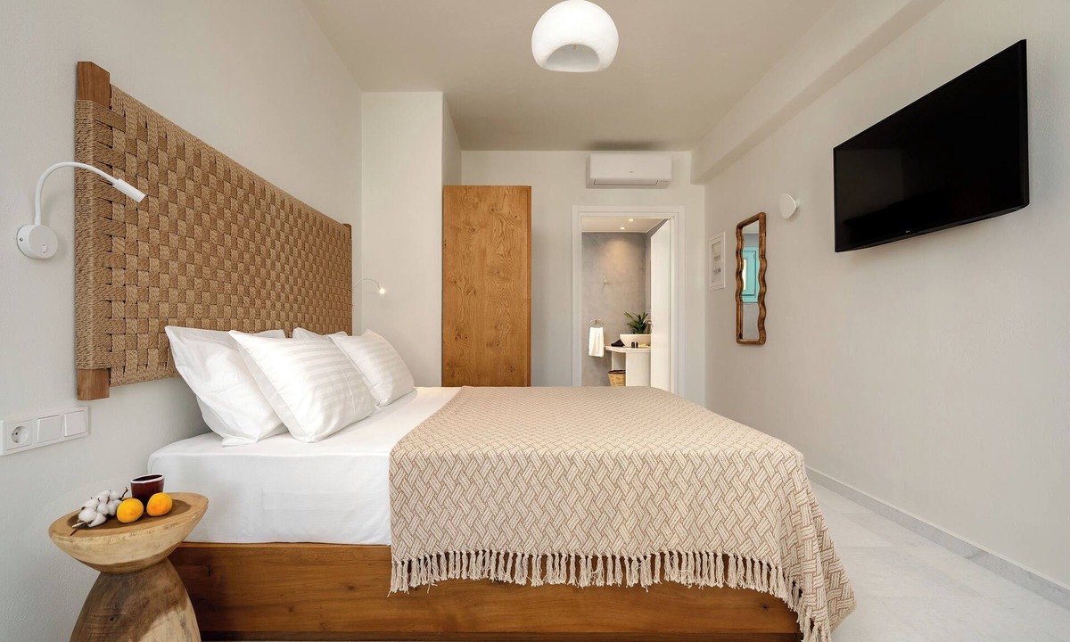 Agios Prokopios Hotel | àlas cycladic suites