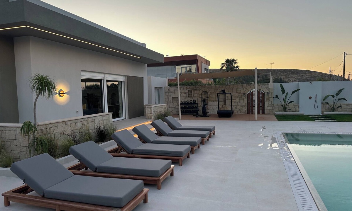 Heraklion Villa | Άνετη βίλα οικογενειακού μεγέθους με υδρομασάζ!