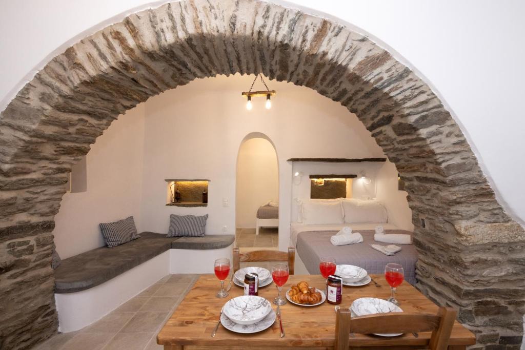 Exomvourgo House | Βόλτα Καλλονή studio (Volta Kalloni)