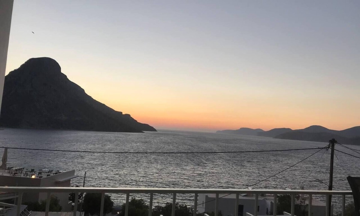Massouri Apartment | 1 Bed Apt - Sleeps 2 - Free Parking - Sea View