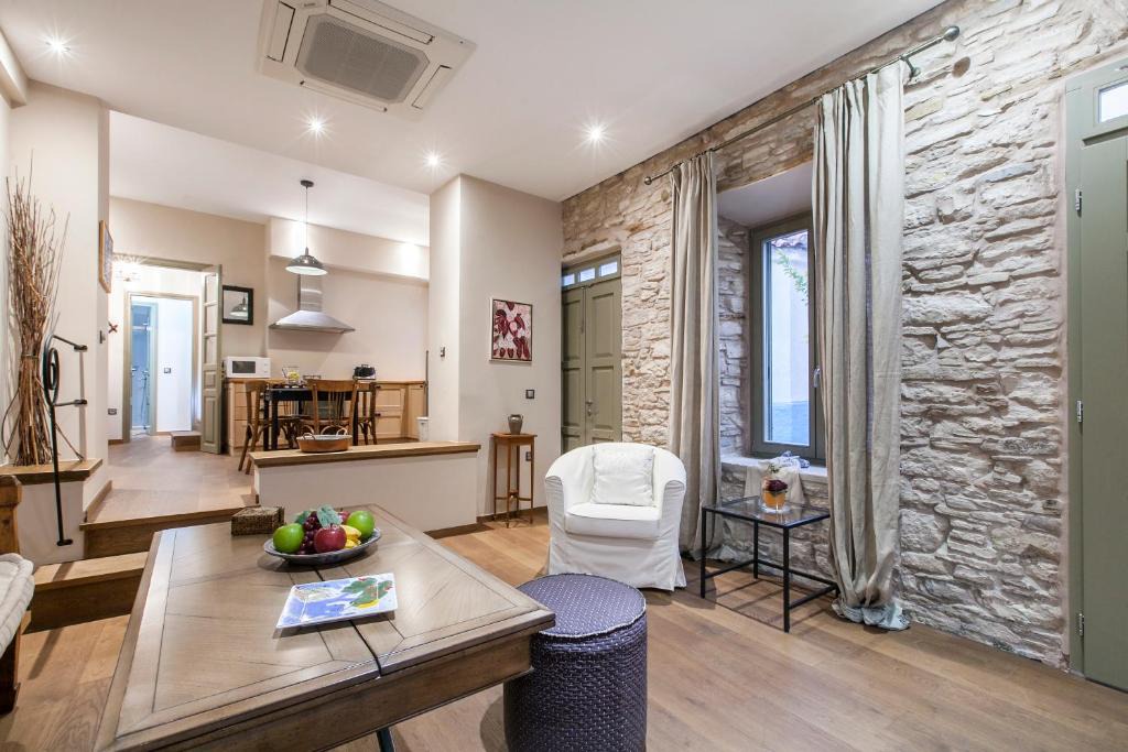 Pythagorio Villa | 1897 Heritage house 5mins Pythagorio-sea-airport