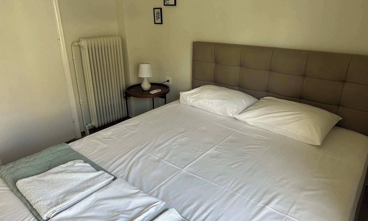Pangrati Apartment | 2 Bd Modern Apt with Balcony in Pagrati