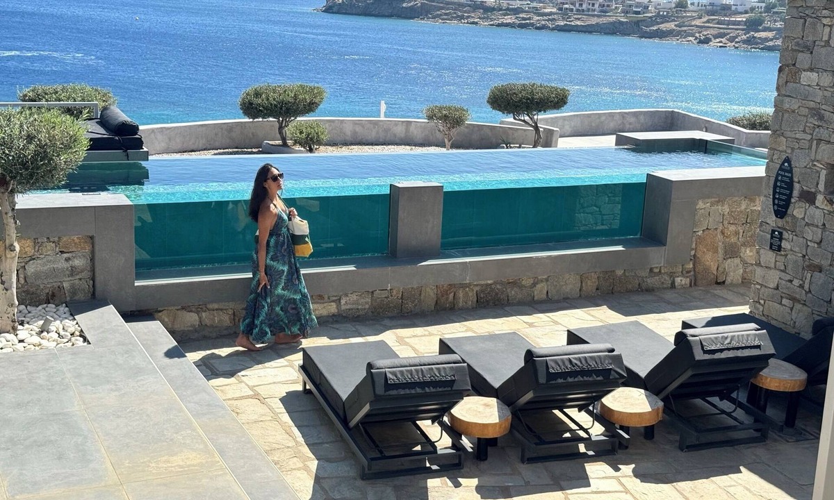 Paradise Apartment | 2 Bedroom Villa with Private Glass Pool & Shared Infinity Pool, Gym, Pool Bar