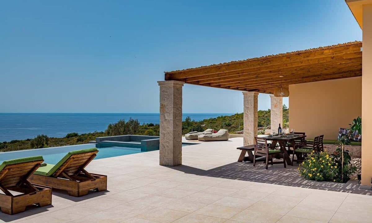 Maries Villa | 2BR Panoramic Sea-View Villa Infinity Pool & Outdoor Jacuzzi