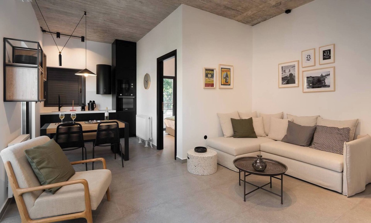 Gazi Apartment | 2BR Suite Apt Acropolis Rooftop Views By Metro