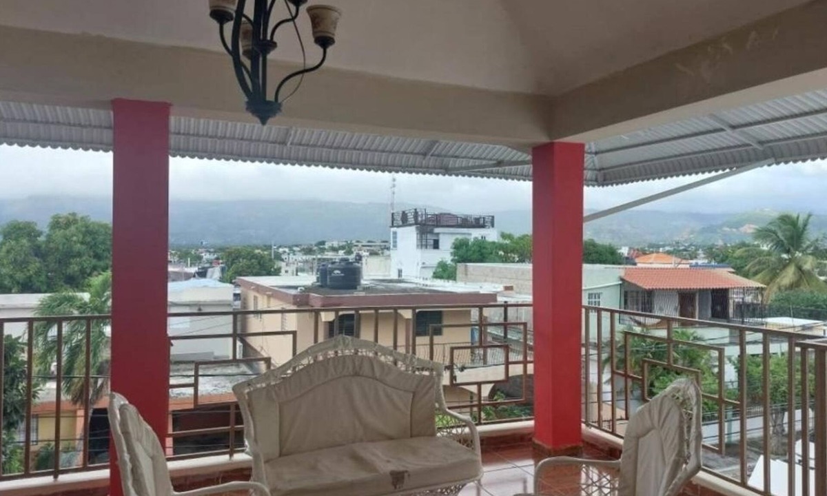 Santiago de los Caballeros Apartment | 3-bedroom apartment in fantastic Santiago de los Caballeros with WiFi, AC