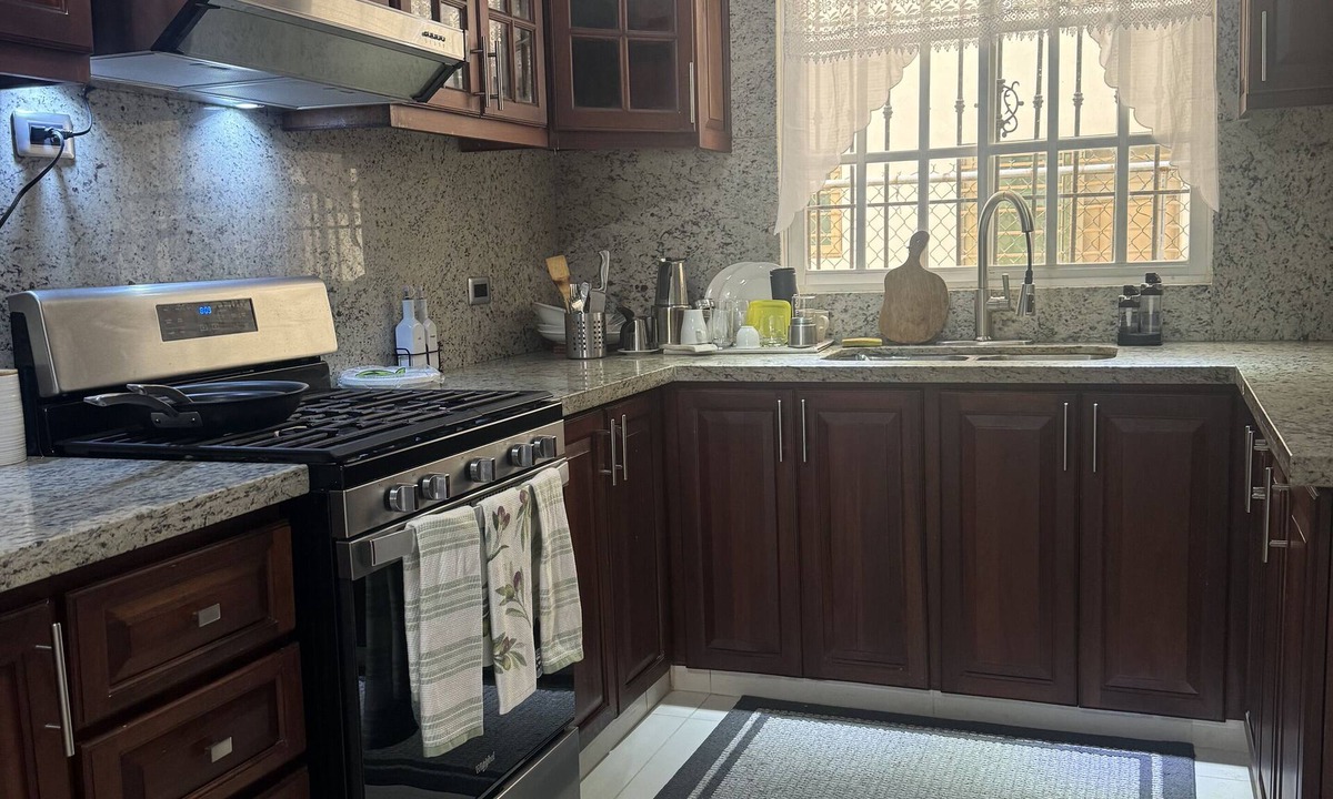 Los Cacicazgos Apartment | 3-Bedroom Apartment in Mirador Norte/Bella Vista - Wifi, Wash/Dryer, Master Bdrm