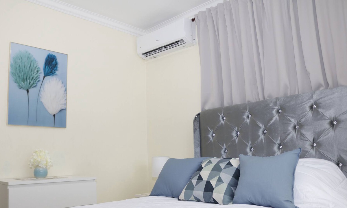 Bonao House | 3 Bedroom Family Friendly House 15 mins from Rivers!