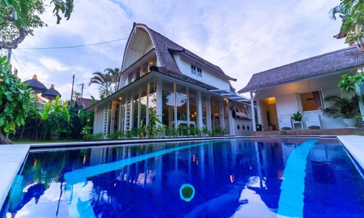 Central Seminyak Villa | 3 Bedroom villa in Heart of Seminyak