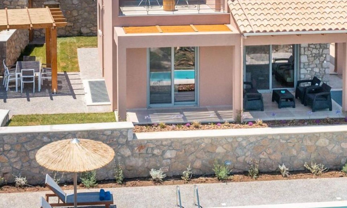 Apolpaina Villa | 31 Blue - Aqua Blue - Private Infinity Pool and BBQ Area