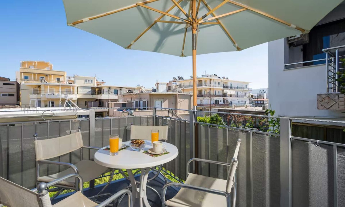 Nea Chora Apartment | 34m² studio — 90m from the beach in Chania —Self Check‑in, balcony, Fast WiFi