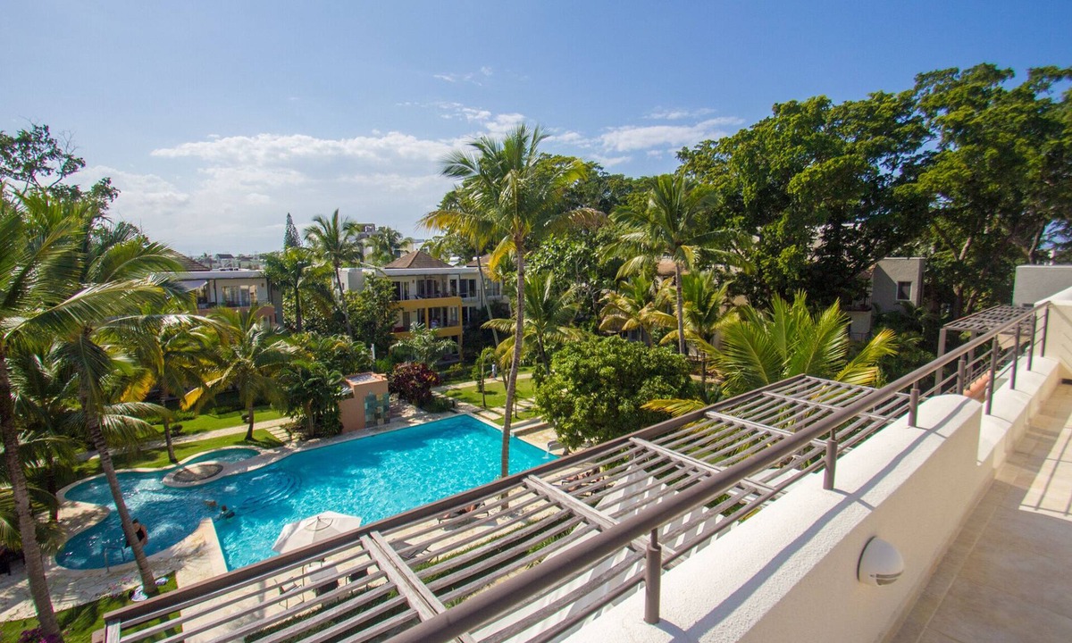 El Batey Apartment | 3BD 3BD top-floor condo in beachfront kids-friendly residence, near everything