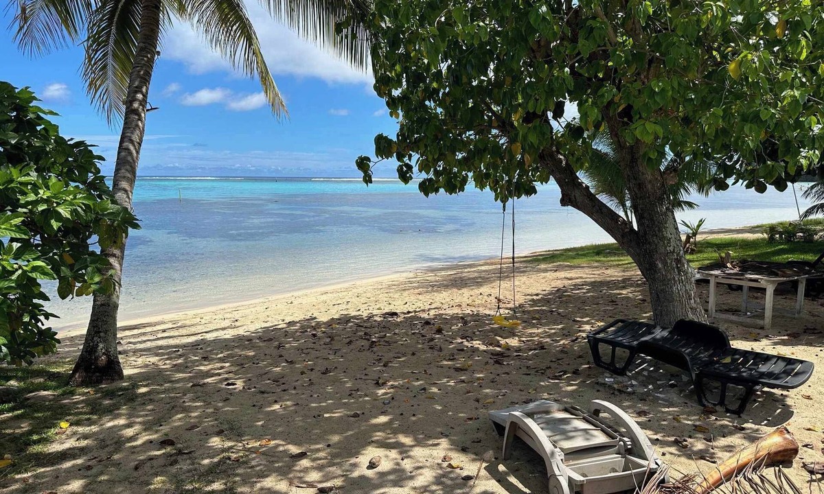 Temae House | 3BR Beachfront Villa Steps from the Lagoon