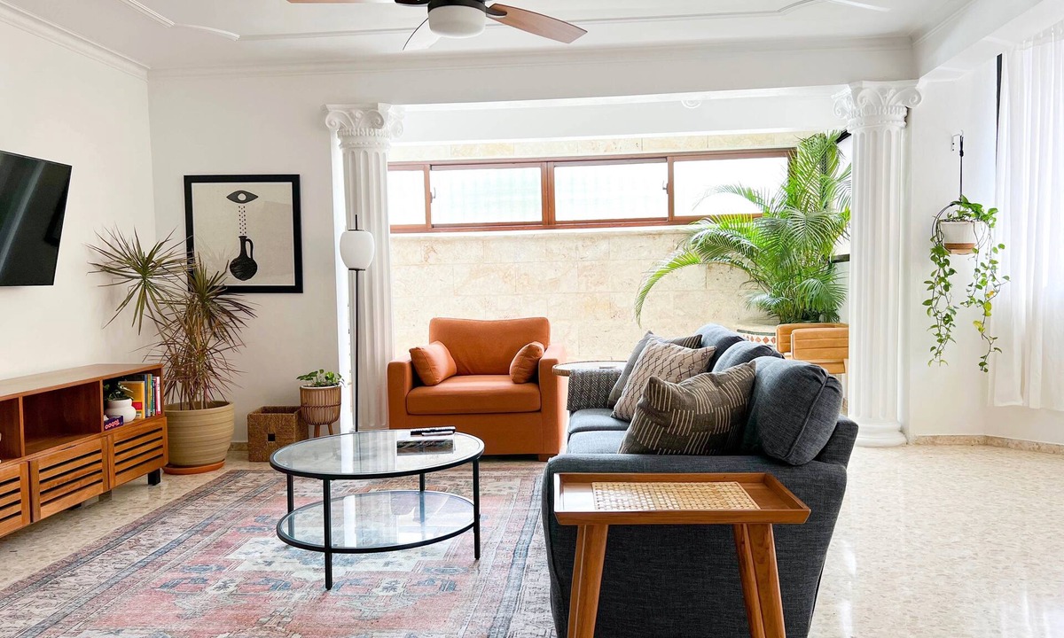 Santiago Province Condo | 3BR Peaceful & Spacious Oasis, Centrally Located