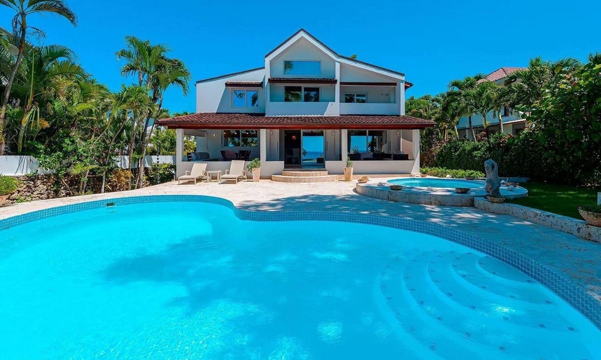 Playa Chiquita Villa | 3BR Oceanfront Villa: Admire the Gorgeous Sea Views!