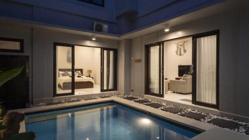 Dewi Sri Villa | 3BR Private Pool Villa in Central Seminyak - Walk to Cafés & Shops