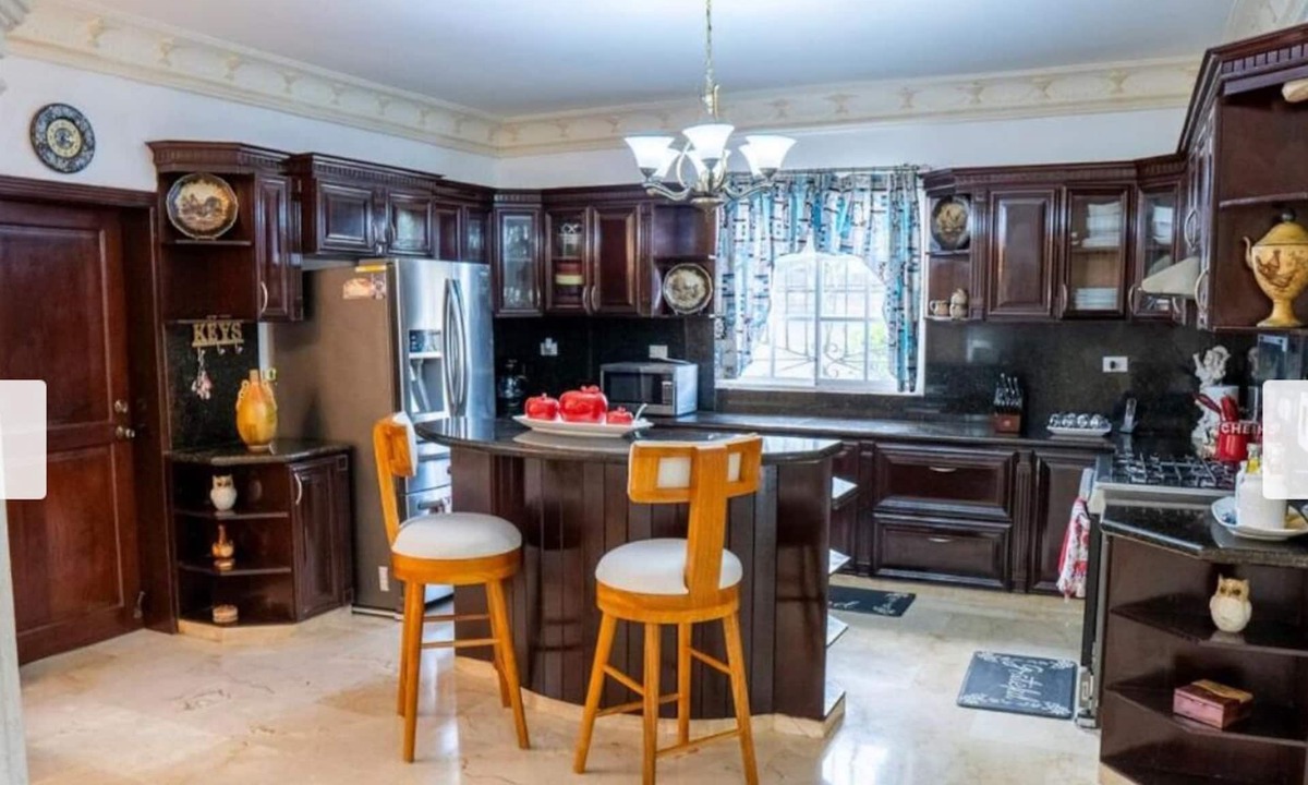 Santo Domingo Villa | 5 bed 5 bath Mansion in phenomenal Santo Dg Este with AC, EV WiFi and Bar Pool