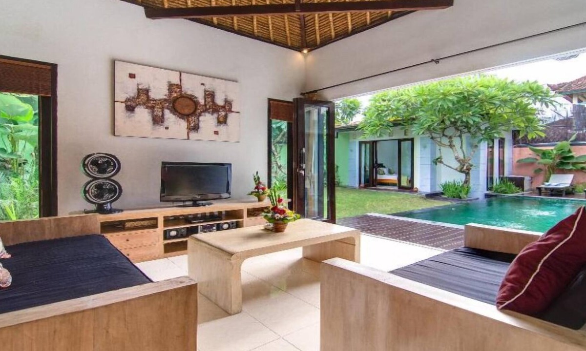 Dyanapura Villa | 5 Bedrooms, 2 villas side by side, Shops, Beach, Restaurants, Housekeeping staff