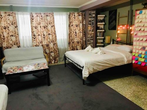 Agios Panteleimonas Apartment | 500Mbps WiFi Budget Studio 1min from Attiki metro station