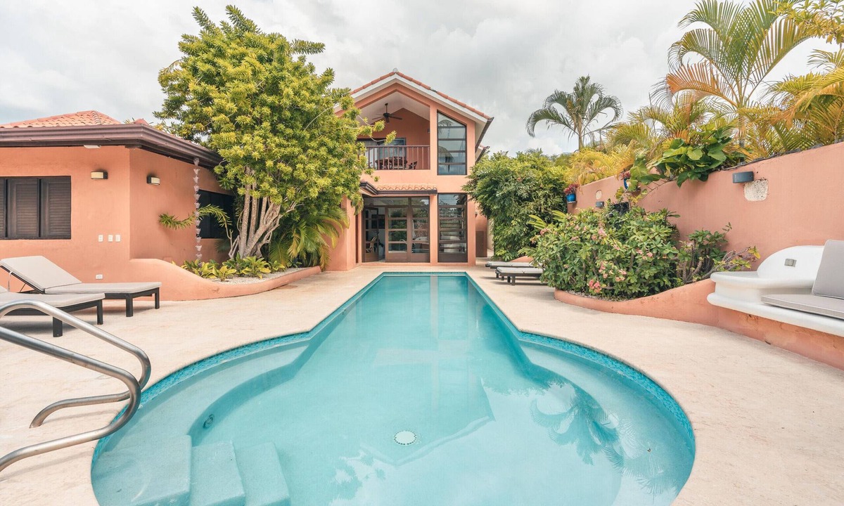 Los Lagos Villa | 5BR villa nearby the beach w/pool in Casa de Campo