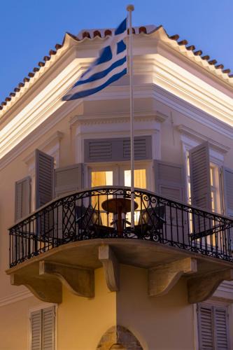 Ermoupoli Hotel | 6 Roosevelt Str