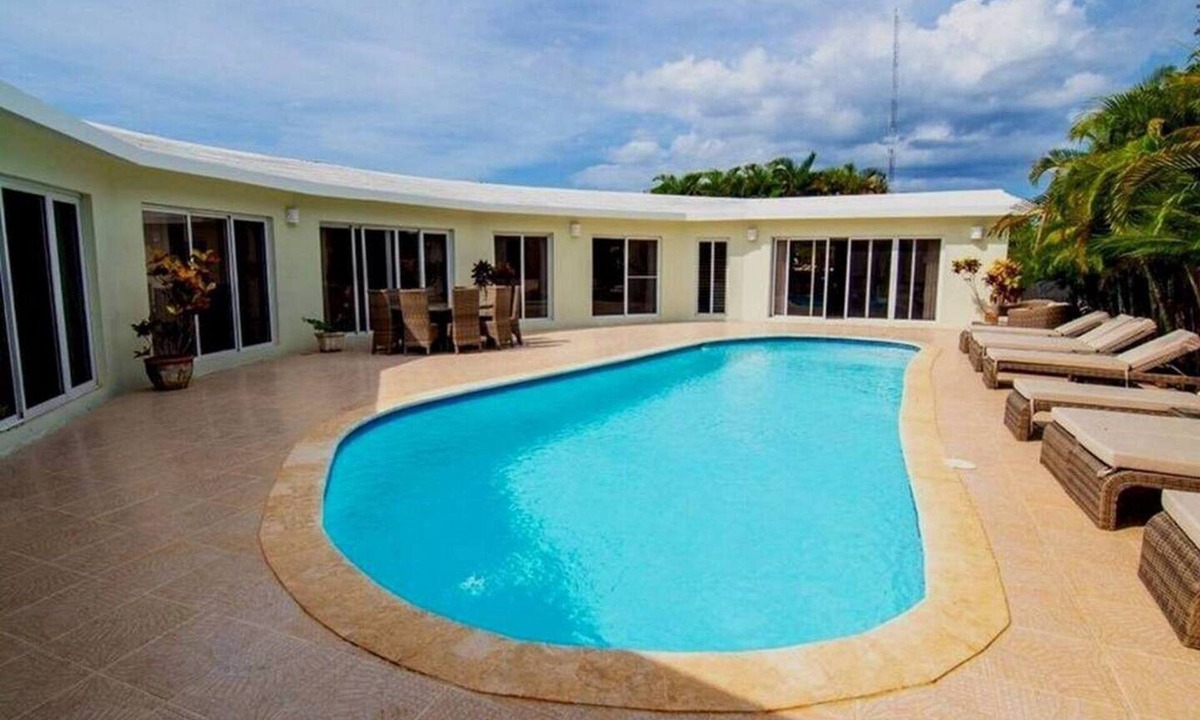 La Mulata Villa | 6BD/5BTH luxury villa in gated residence with waterpark, minigolf, free bus