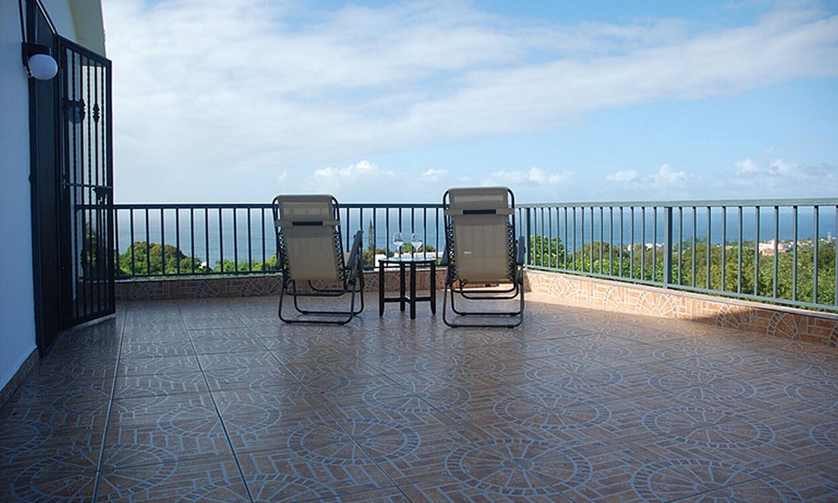 Top Of The Hill Sea | Los Cerros