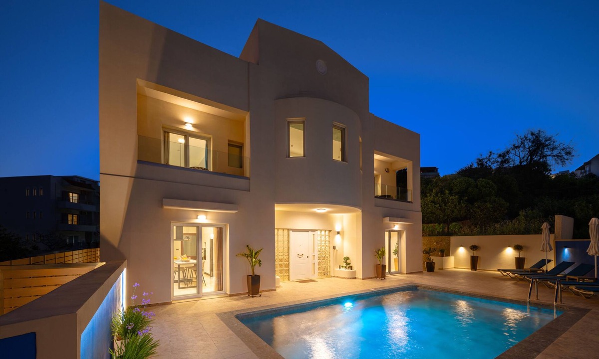 Rhodes Town Villa | 7 min from Center | 6BR Villa | w/Airport Shuttle