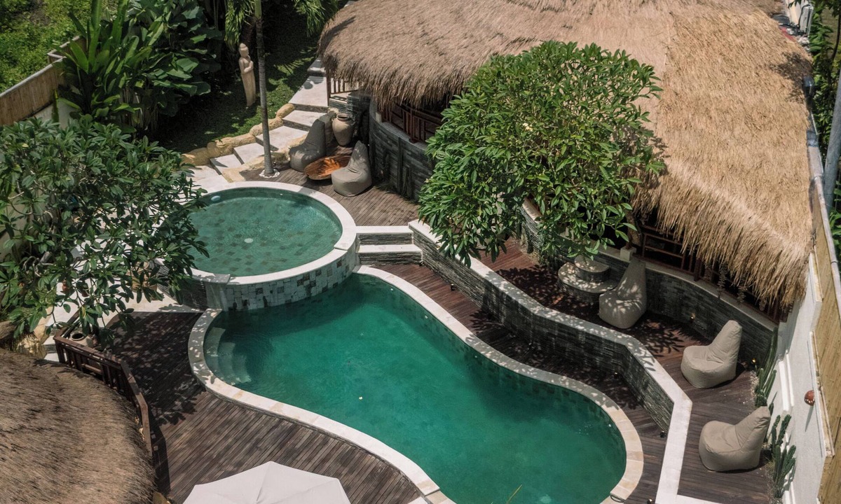 Umalas Villa | 7BR Villa - Pererenan - w/pool, gym, yoga Shala, sauna, ice bath, cinema & more.