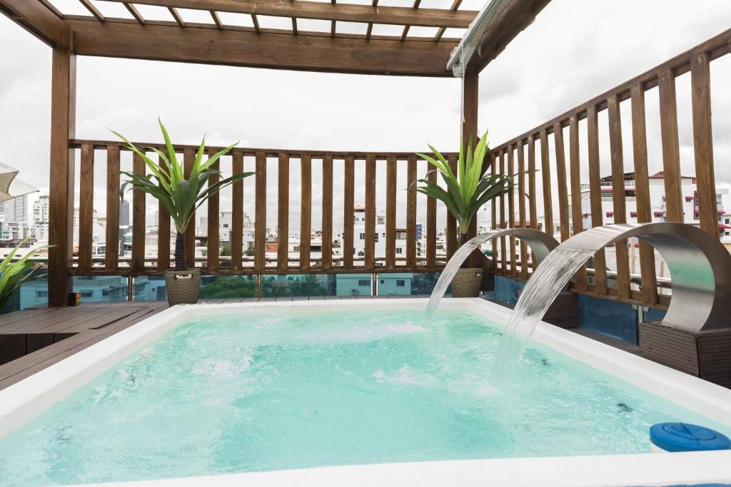 Santo Domingo Apartment | 8bdr Penthouse With Private Rooftop Jacuzzi