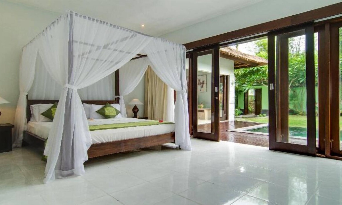 Dyanapura Villa | 9 BR, 4 Pools, for Large Family or Group