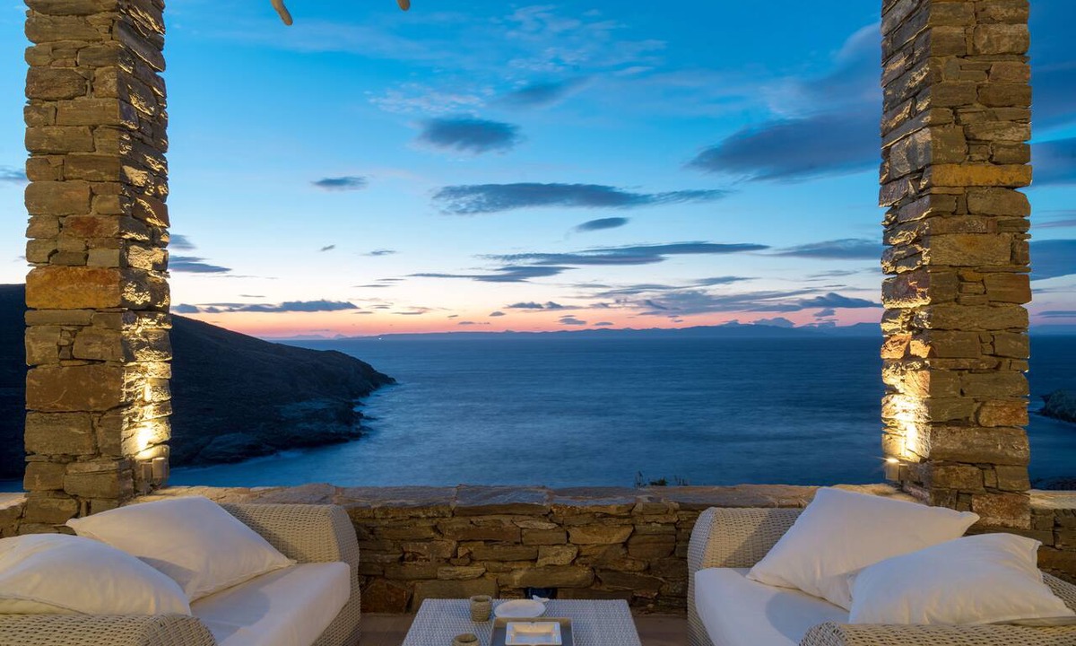 Kea Villa | Α luxuriously appointed villa for a perfectly relaxing and rejuvenating stay!