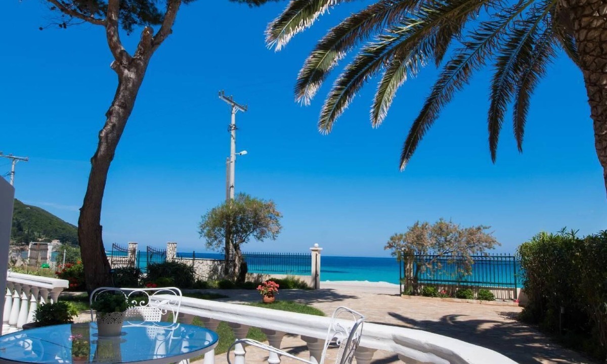 Agios Ioannis Apartment | A seafront independent fully furnished apartment.