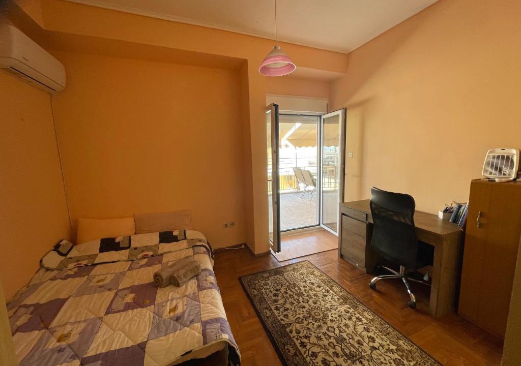 Neos Kosmos House | Acropolis view 3 shared room