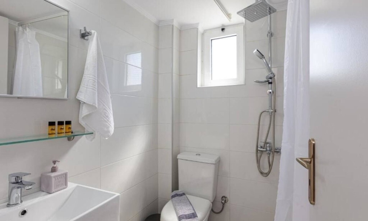 Adelianos Kampos Hotel | Adele Riva : Deluxe Double Room with Partial Sea View