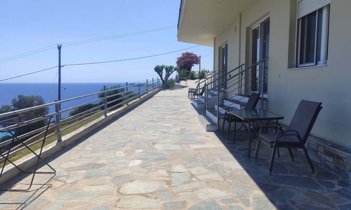 Agii Apostoli Apartment | Aegean Beachfront Apartment 3