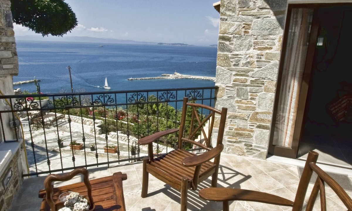 Loutraki Hotel | Aegean Wave Hotel
