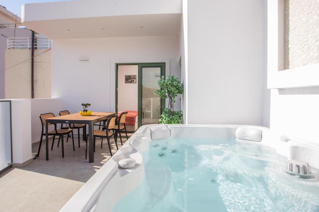 Kalithies Villa | Aegora Residence