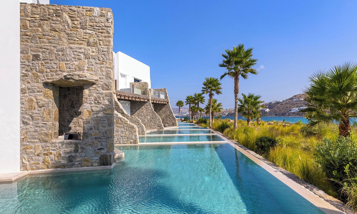 Ornos Hotel | Aeonic Suites and Spa