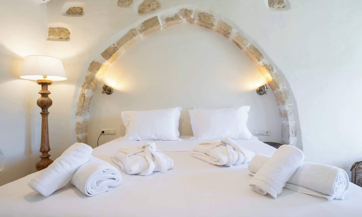 Amnatos Apartment | Aerida Guesthouse Of Stone - Maria Cozy Suite