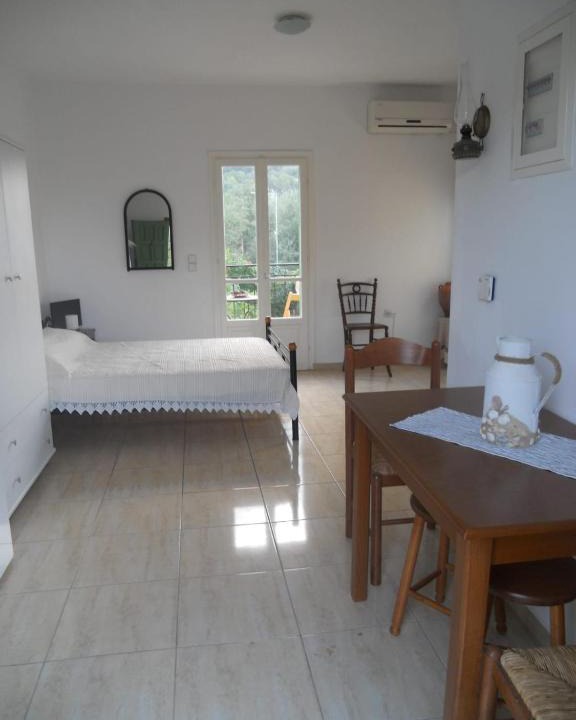 Platrithias Apartment | Afales Villa Studios - Kolieri