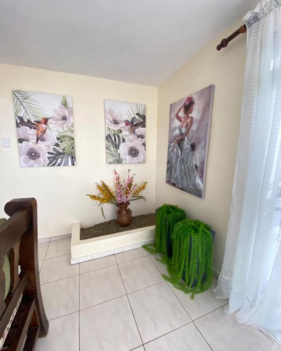 Santiago Province House | Agradable Casa Con Estacionamiento Privado