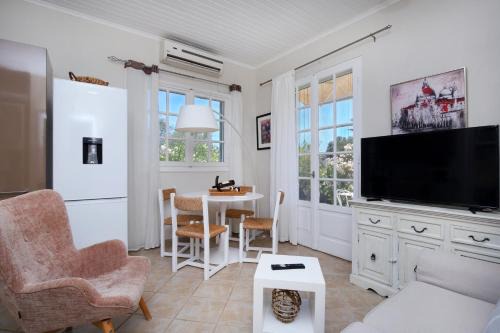 Kariotai House | Ailanto