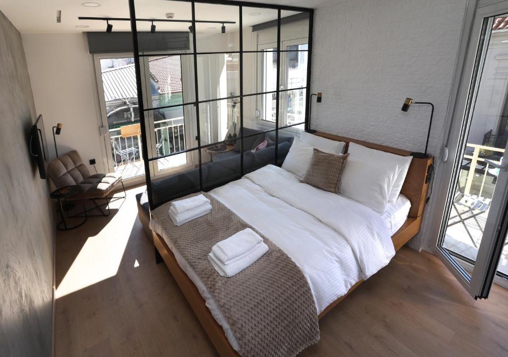 Larissa Apartment | AK Premium Loft