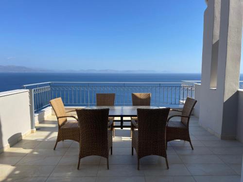 Gythio House | Akoumaros Breeze
