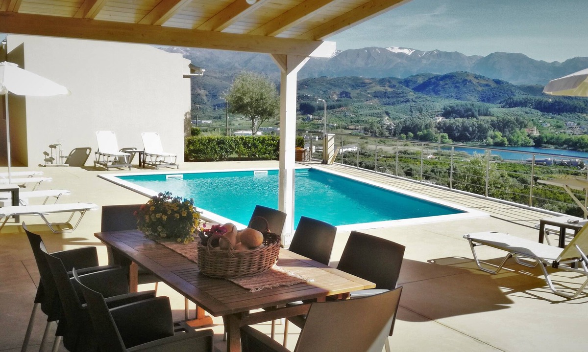 Agia Hotel | Aksos suites Accessible Accommodation