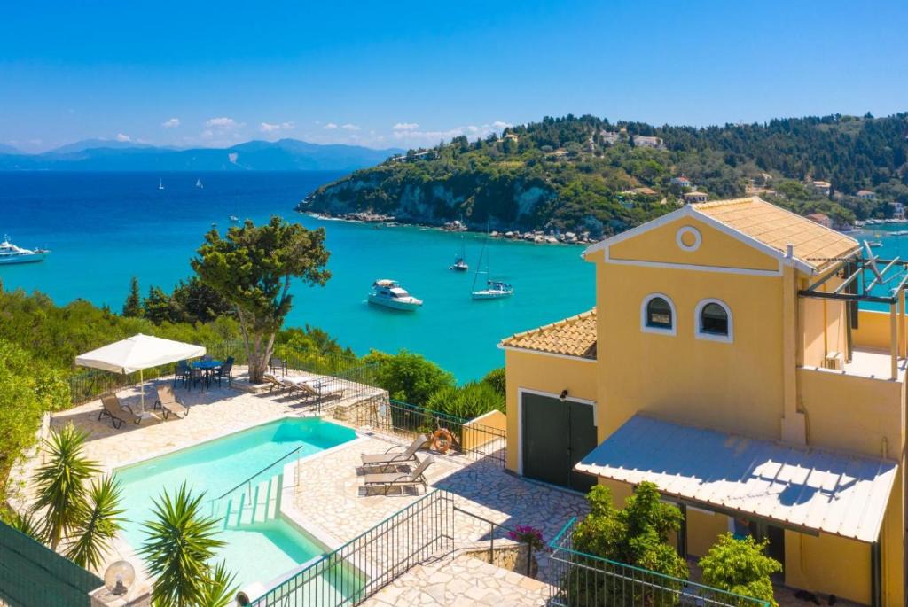 Lakka Villa | Alexander