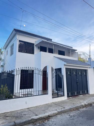 Monte Cristi House | Alojamiento el Reloj segundo nivel