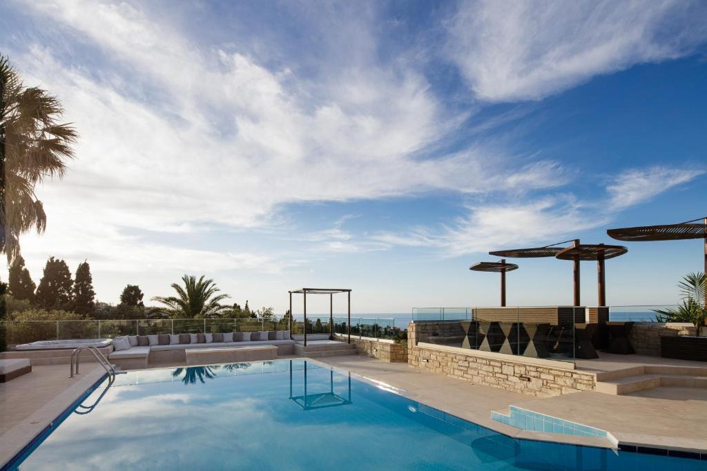 Xiro Chorio Villa | Alpha Estate & Spa