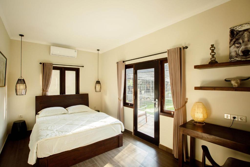 Beraban Hotel | Alpha Wolf Lodge